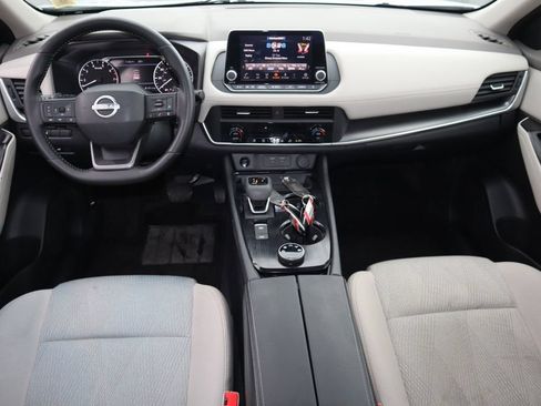 Certified 2025 Nissan Rogue SV AWD/4WD image 14