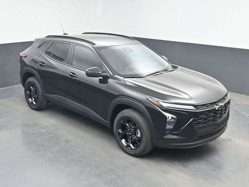 New 2026 Chevrolet Trax LT w/ Driver Confidence Package FWD image 31