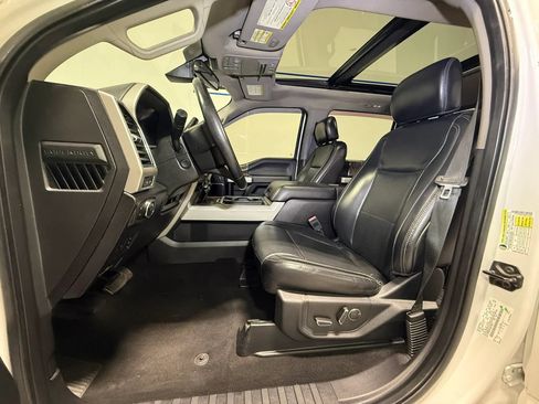 Used 2019 Ford F250 Lariat w/ Lariat Ultimate Package AWD/4WD image 16