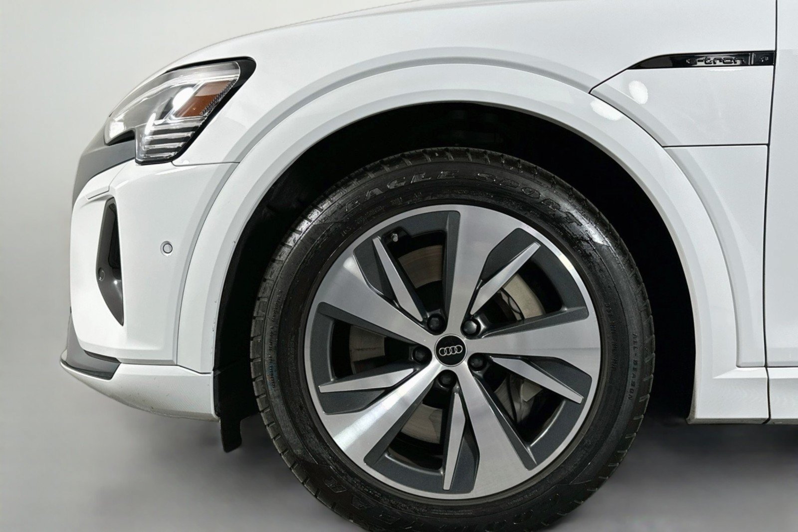 Used 2024 Audi Q8 e-tron Premium Plus AWD/4WD image 12