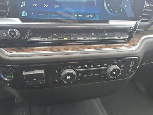 Used 2025 Chevrolet Silverado 1500 LT image 22