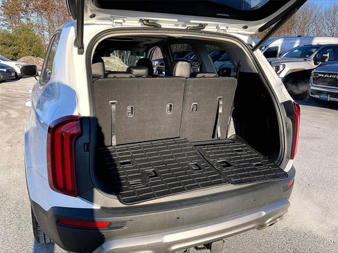 Used 2022 Kia Telluride EX w/ Towing Package image 36