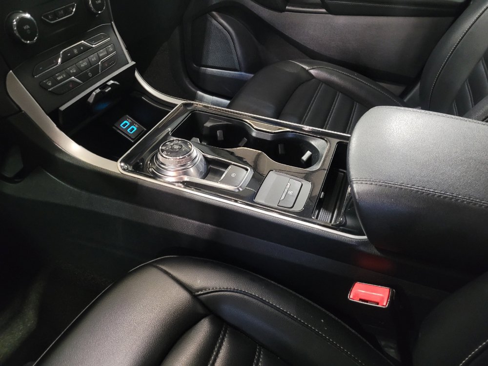 Used 2020 Ford Edge SEL w/ Convenience Package FWD image 26
