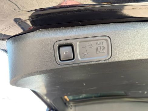 Used 2024 Ford Expedition Max XLT image 45