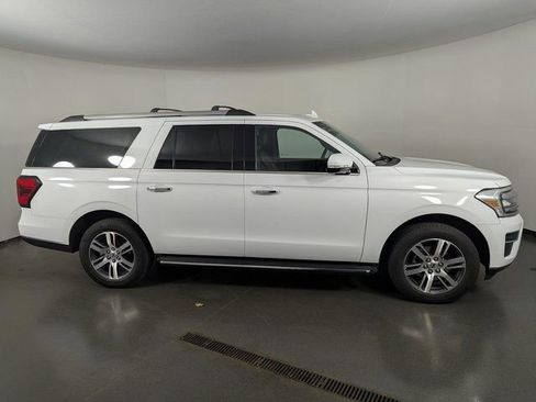 Used 2022 Ford Expedition Max Limited image 8