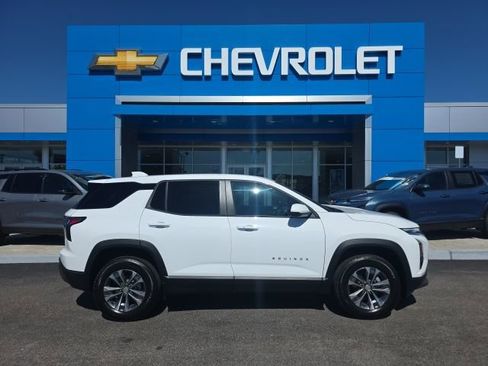 New 2026 Chevrolet Equinox LT image 2