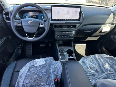 New 2025 Ford Bronco Sport Outer Banks image 5