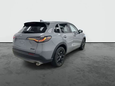 Used 2025 Honda HR-V Sport image 3