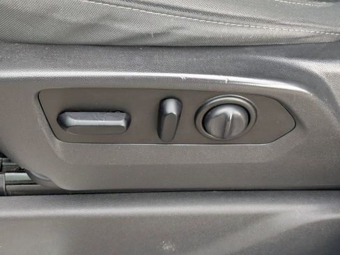 Used 2019 Chevrolet Silverado 1500 LT w/ Texas Edition image 20