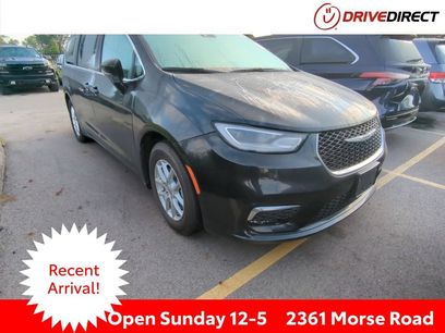 Used 2024 Chrysler Pacifica Touring-L