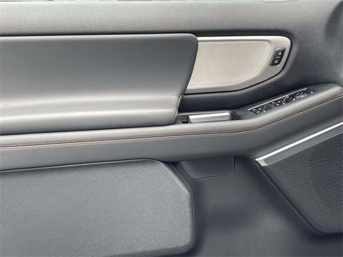 New 2025 Ford Expedition Active image 16