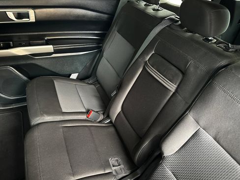 Certified 2023 Ford Explorer XLT image 11