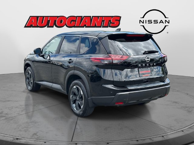 Used 2024 Nissan Rogue SV AWD/4WD image 6