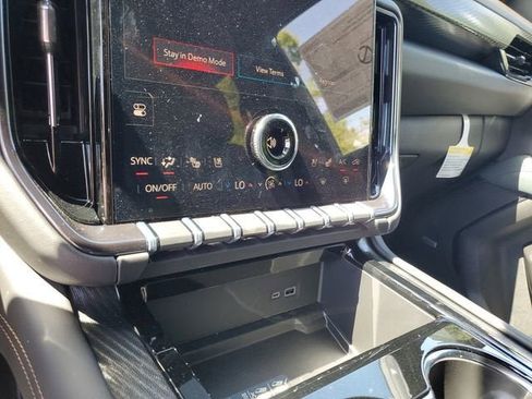New 2026 GMC Yukon XL AT4 AWD/4WD image 23
