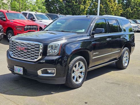 Used 2017 GMC Yukon Denali w/ Open Road Package AWD/4WD image 3