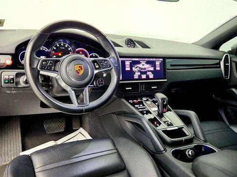 Used 2021 Porsche Cayenne Coupe AWD/4WD image 12