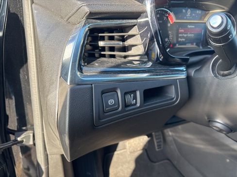 Used 2022 Cadillac XT5 Premium Luxury image 23