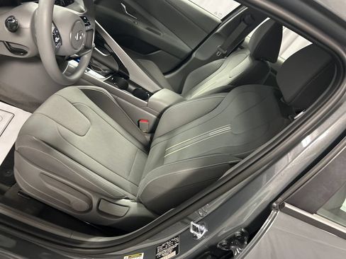 New 2026 Hyundai Elantra Hybrid FWD image 10