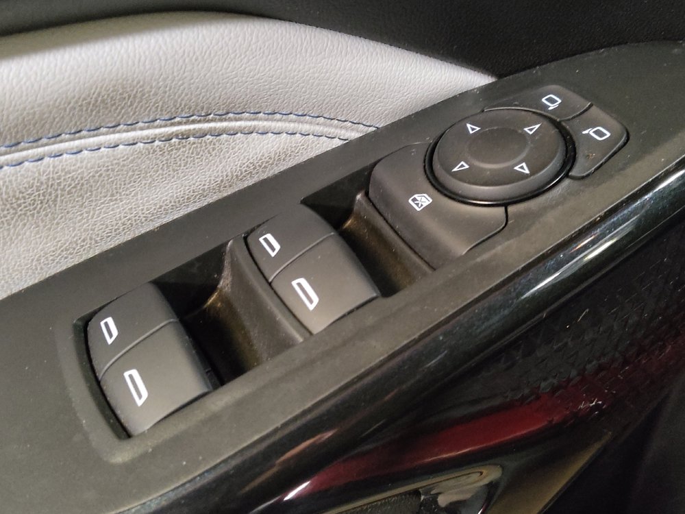 Used 2025 Chevrolet Trax LT w/ LT Convenience Package FWD image 27