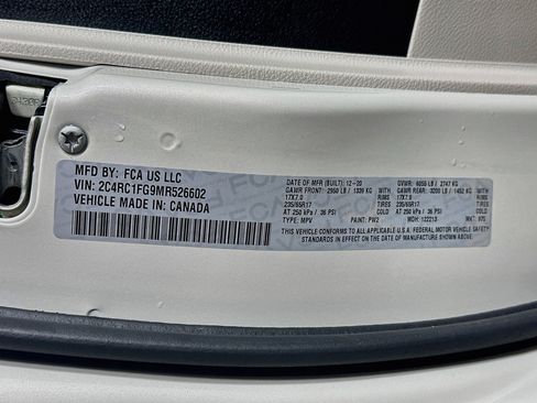 Used 2021 Chrysler Pacifica Touring FWD image 31