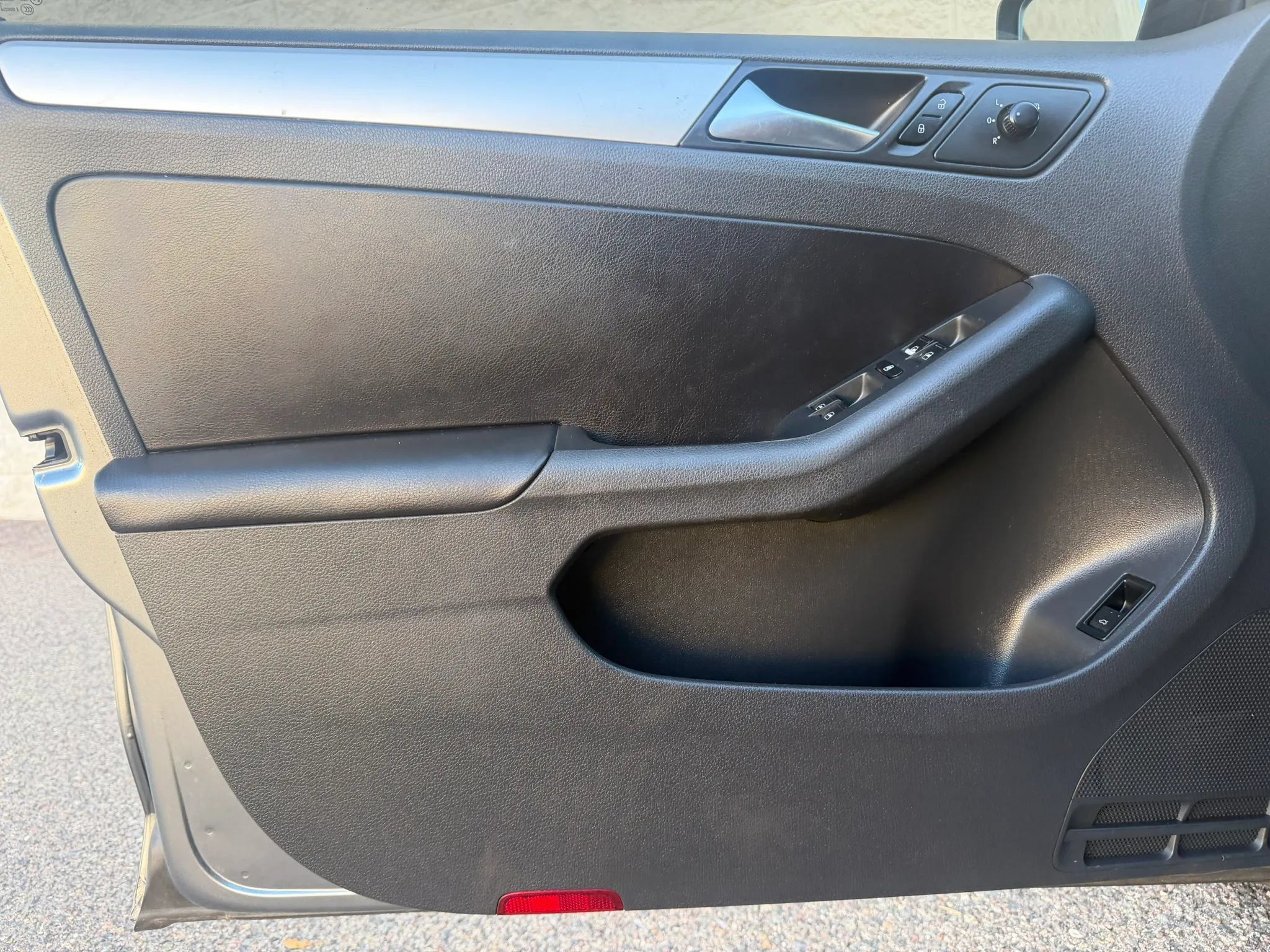 Used 2011 Volkswagen Jetta TDI FWD image 7