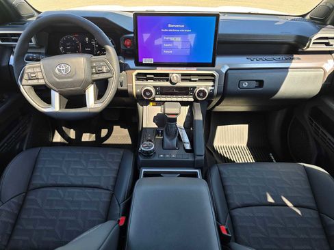 Used 2025 Toyota Tacoma TRD Off-Road w/ TRD Off Road Premium Package image 19