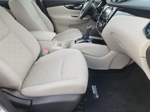 Used 2019 Nissan Rogue Sport SV FWD image 26