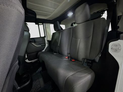 Used 2018 Jeep Wrangler Unlimited Willys Wheeler image 21