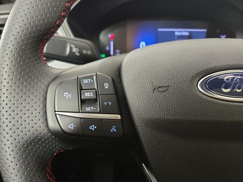 Used 2024 Ford Escape ST-Line w/ Tech Pack #1 AWD/4WD image 15