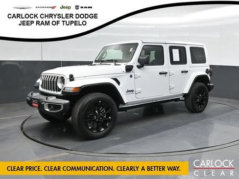 Used 2025 Jeep Wrangler Unlimited Sahara w/ Safety Group AWD/4WD image 8