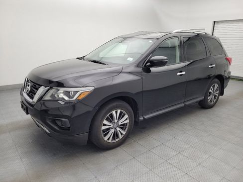 Used 2019 Nissan Pathfinder S AWD/4WD image 2