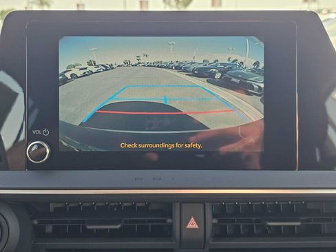 Certified 2026 Toyota Prius XLE FWD image 27