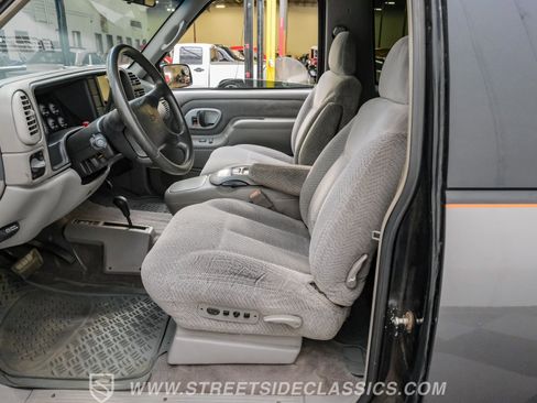 Used 1995 Chevrolet Tahoe 4WD 2-Door image 40