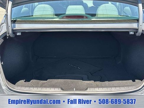 Used 2024 Hyundai Elantra SE FWD image 13