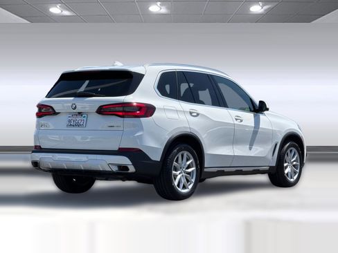 Certified 2023 BMW X5 xDrive40i w/ Premium Package AWD/4WD image 8
