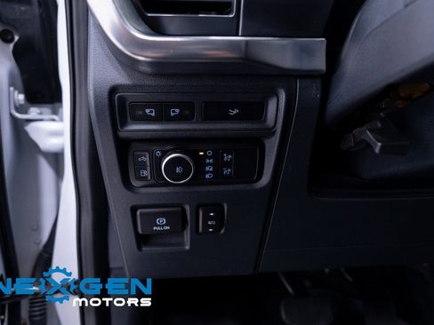 Used 2022 Ford F150 Lariat w/ Equipment Group 501A Mid image 19