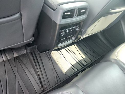 Used 2019 Buick Envision Premium w/ LPO, Active Package AWD/4WD image 9