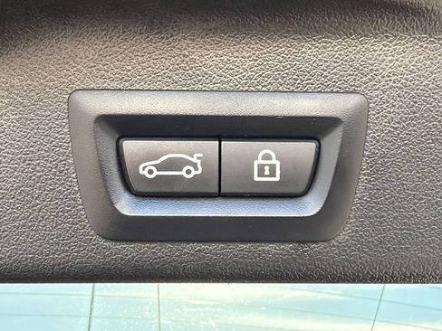 Used 2023 BMW X5 xDrive40i w/ M Sport Package AWD/4WD image 19
