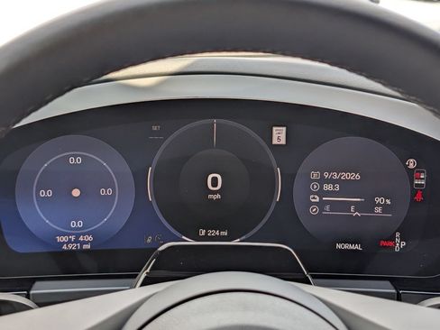 Certified 2026 Porsche Macan 4 Electric AWD/4WD image 12