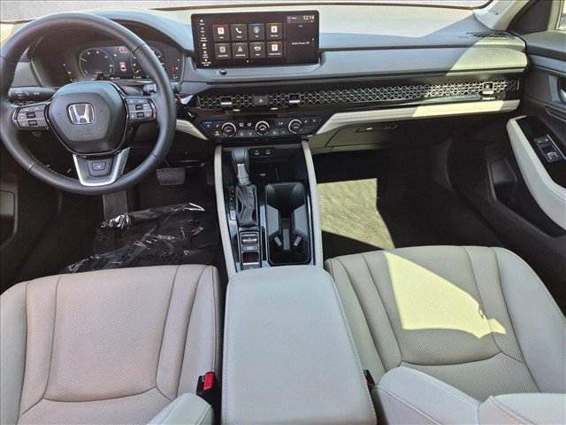 Used 2025 Honda Accord Touring image 21