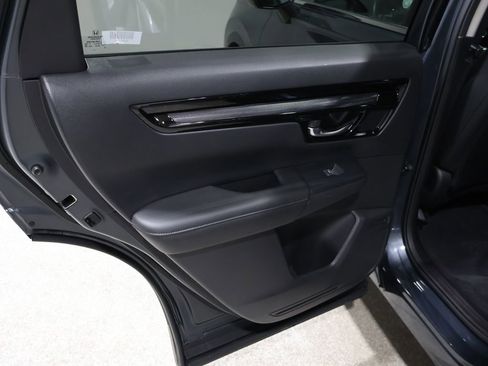 Used 2025 Honda CR-V EX-L image 17