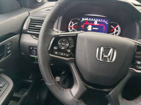 Used 2024 Honda Passport Black Edition image 27