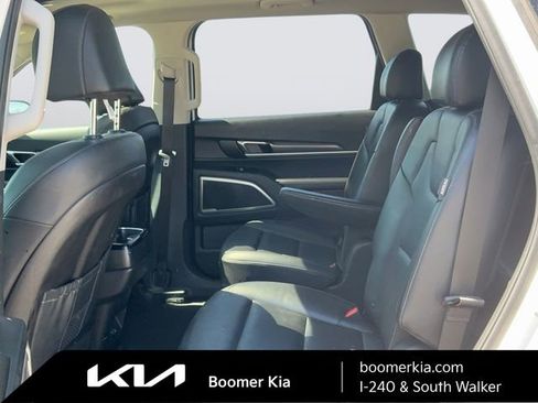 Certified 2025 Kia Telluride S image 14