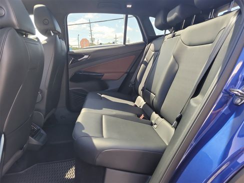 Used 2022 Volkswagen ID.4 Pro S image 12