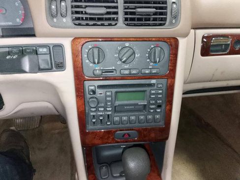 Used 1999 Volvo S70 AWD image 37