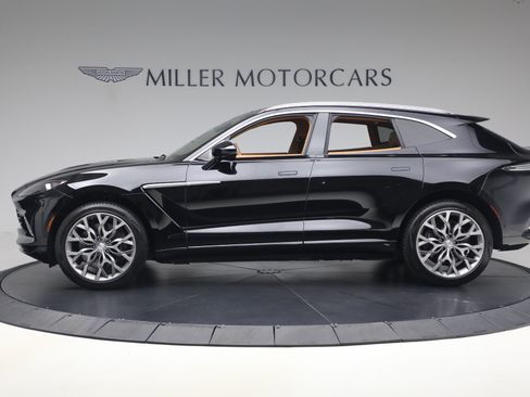 Used 2021 Aston Martin DBX AWD/4WD image 3