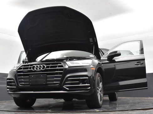 Used 2020 Audi Q5 e Prestige w/ Prestige Package AWD/4WD image 38
