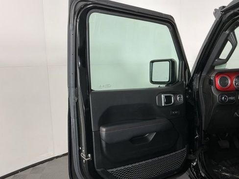 Used 2019 Jeep Wrangler Unlimited Rubicon w/ Uconnect 4C Nav & Sound Group AWD/4WD image 12