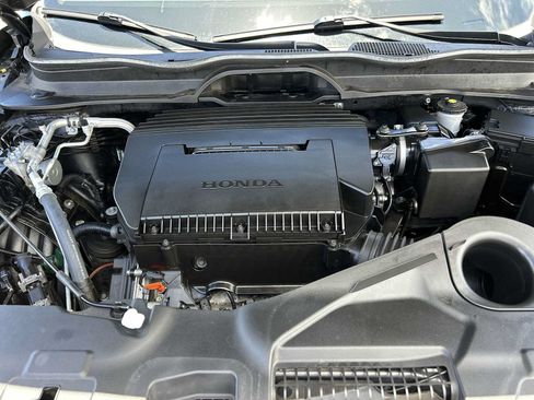 Used 2024 Honda Pilot EX-L image 16