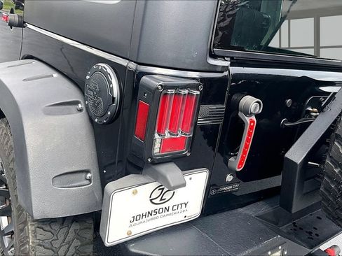 Used 2017 Jeep Wrangler Unlimited Sport w/ Quick Order Package 23S AWD/4WD image 29